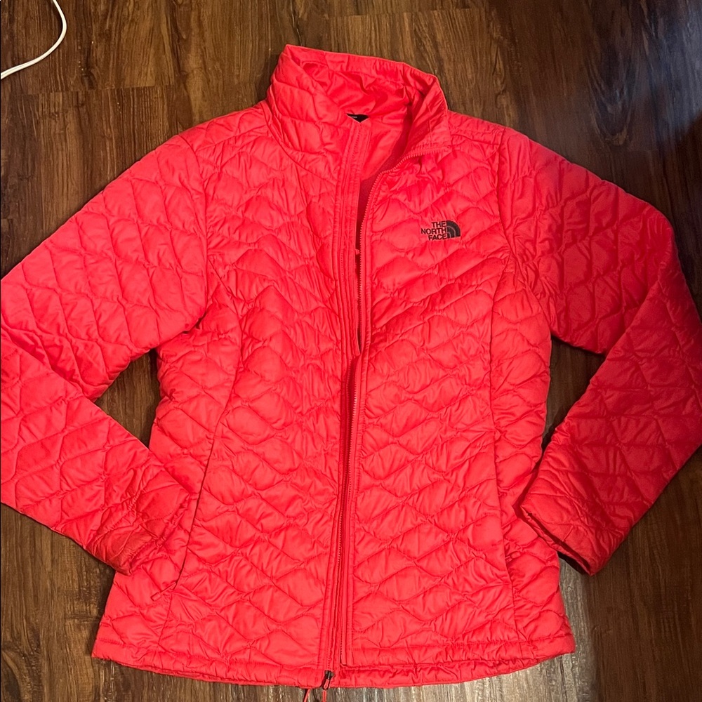 Woman The North Face Vibrant  Quilted Jacket